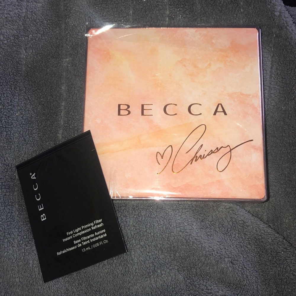 NWT Becca x Chrissy Teigen glow face palette